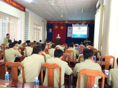 Vina CHG phối hợp Cục QLTT Tây Ninh tổ chức tập huấn phân biệt bugi NGK thật giả