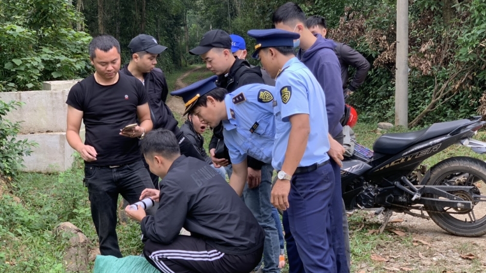 Phát hiện túi đồ vật chứa pháo nổ tại Tân Kỳ, Nghệ An