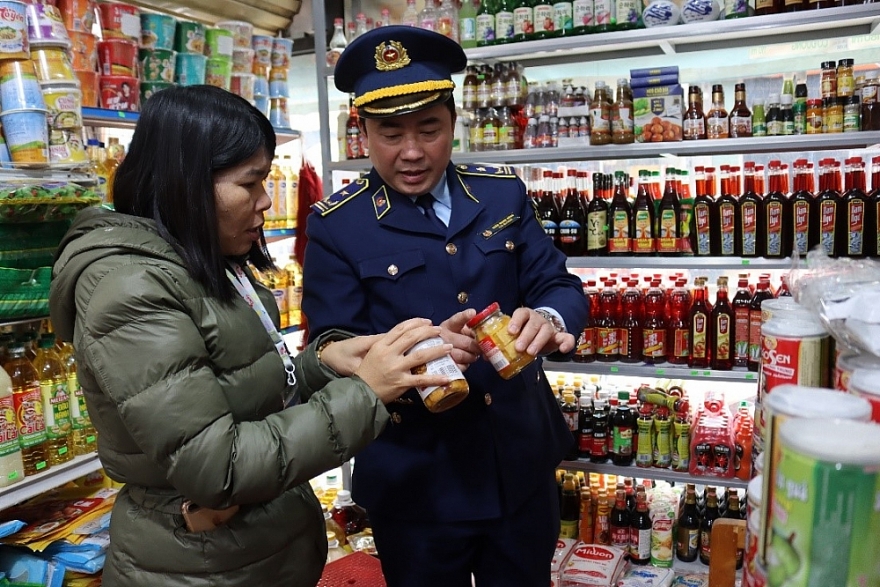 Lạng Sơn tăng cường quản lý thị trường thực phẩm dịp Tết