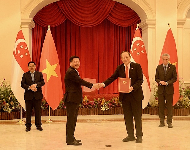 Bộ trưởng Công Thương hai nước Việt Nam - Singapore kí Bản ghi nhớ thúc đẩy hợp tác kinh tế