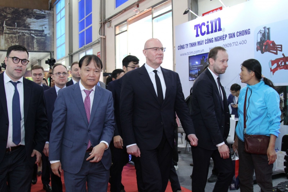Phó Thủ tướng Liên bang Nga thăm Hội chợ Vietnam Expo 2023